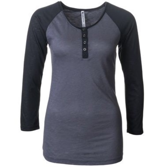Fabletics 3/4 sleeve two-tone snap front top - Picture 8 of 8